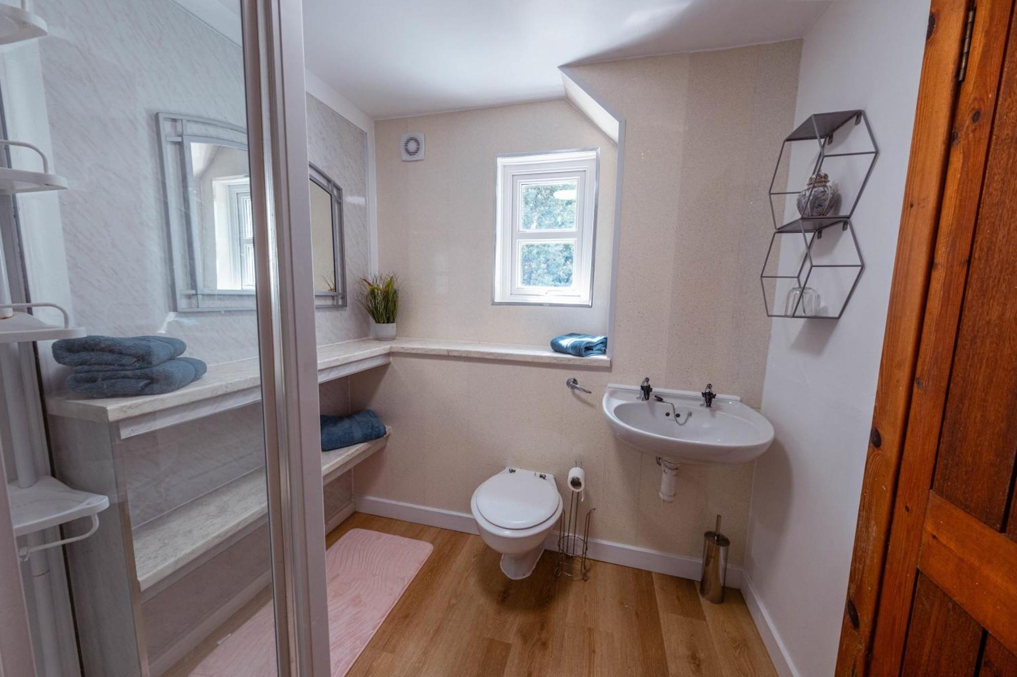 Large Country House With Garden, Outdoor Spa Area & Games Room With Hot Tub And Fire Pit Wigtown Exterior photo