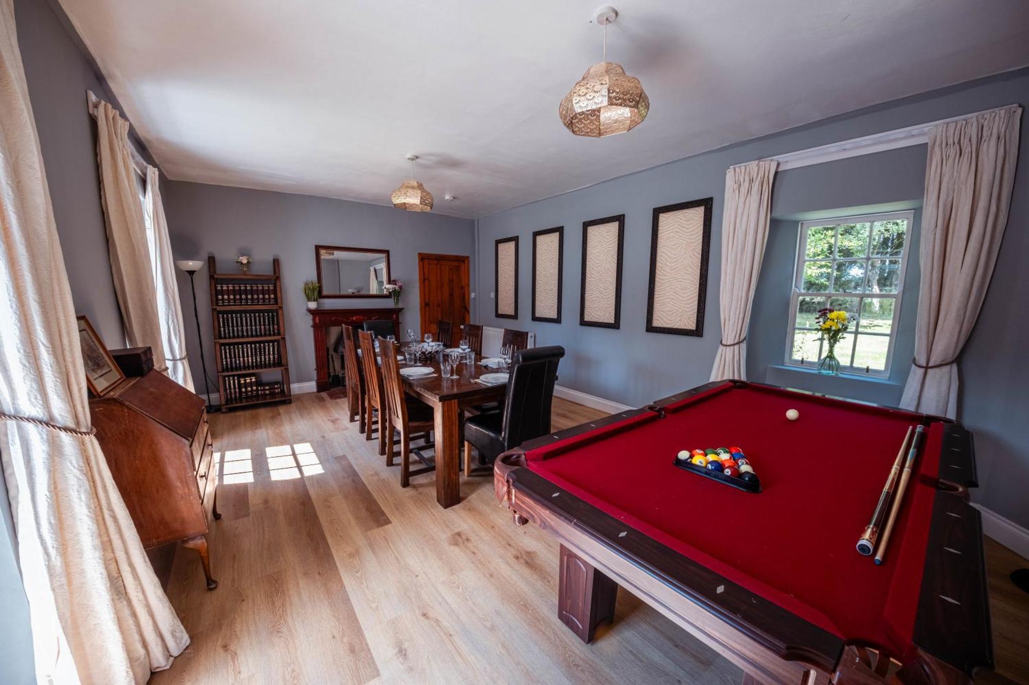 Large Country House With Garden, Outdoor Spa Area & Games Room With Hot Tub And Fire Pit Wigtown Exterior photo