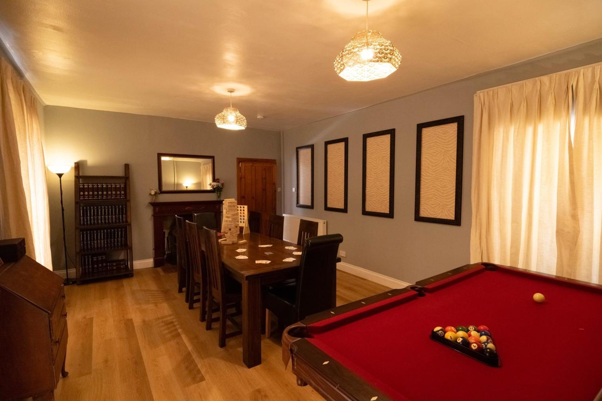 Large Country House With Garden, Outdoor Spa Area & Games Room With Hot Tub And Fire Pit Wigtown Exterior photo